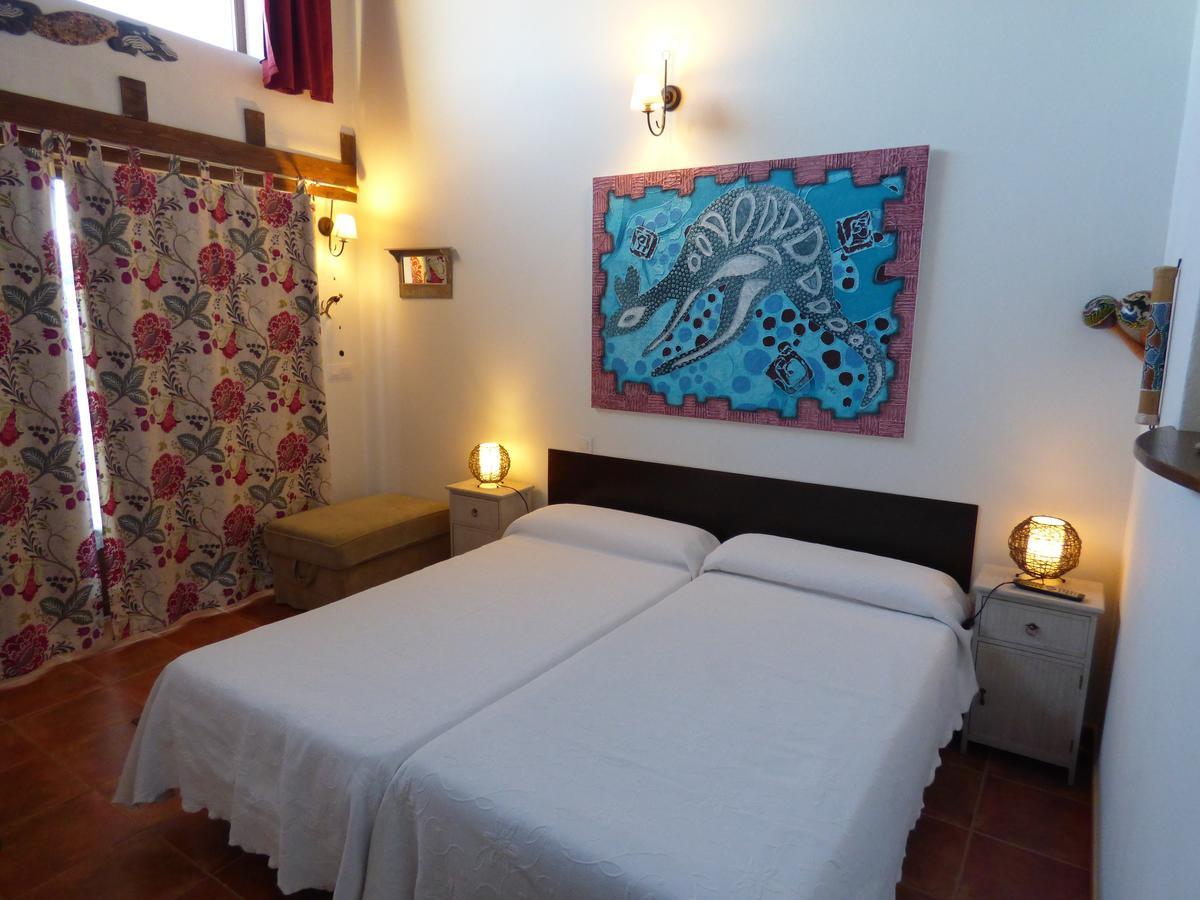 Hotel Albergue Bioclimatico Sabinares Del Arlanza Puentedura Værelse billede