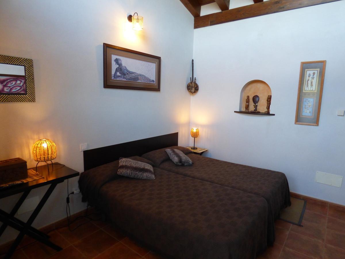 Hotel Albergue Bioclimatico Sabinares Del Arlanza Puentedura Værelse billede