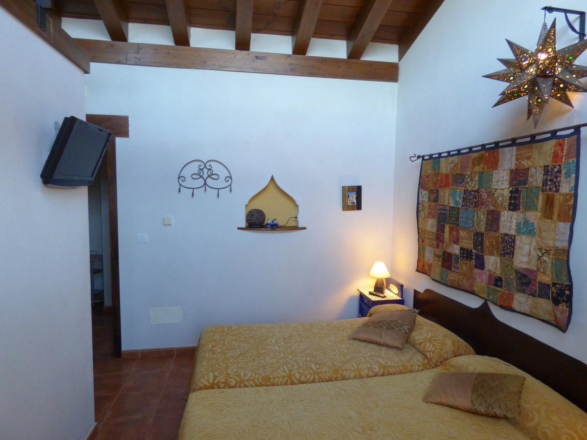 Hotel Albergue Bioclimatico Sabinares Del Arlanza Puentedura Eksteriør billede