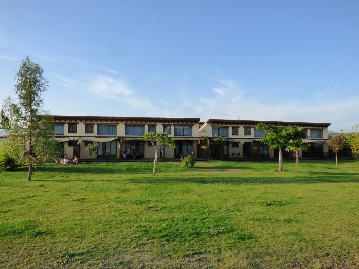 Hotel Albergue Bioclimatico Sabinares Del Arlanza Puentedura Eksteriør billede